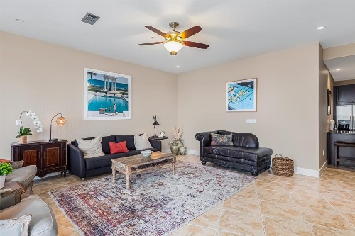 Diamond Beach Condos image 31
